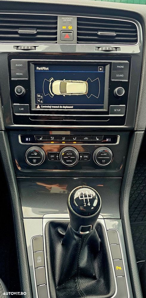 Volkswagen Golf 1.6 TDI Comfortline - 15