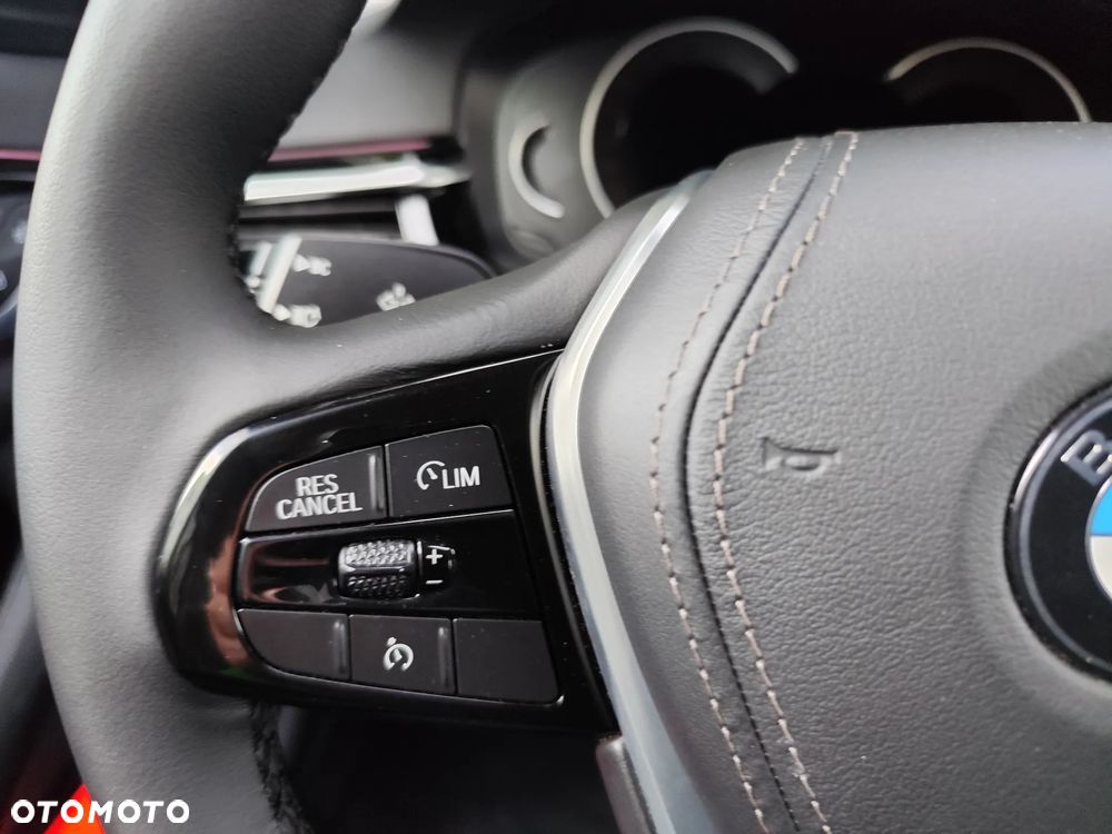 BMW Seria 5 520d xDrive - 19