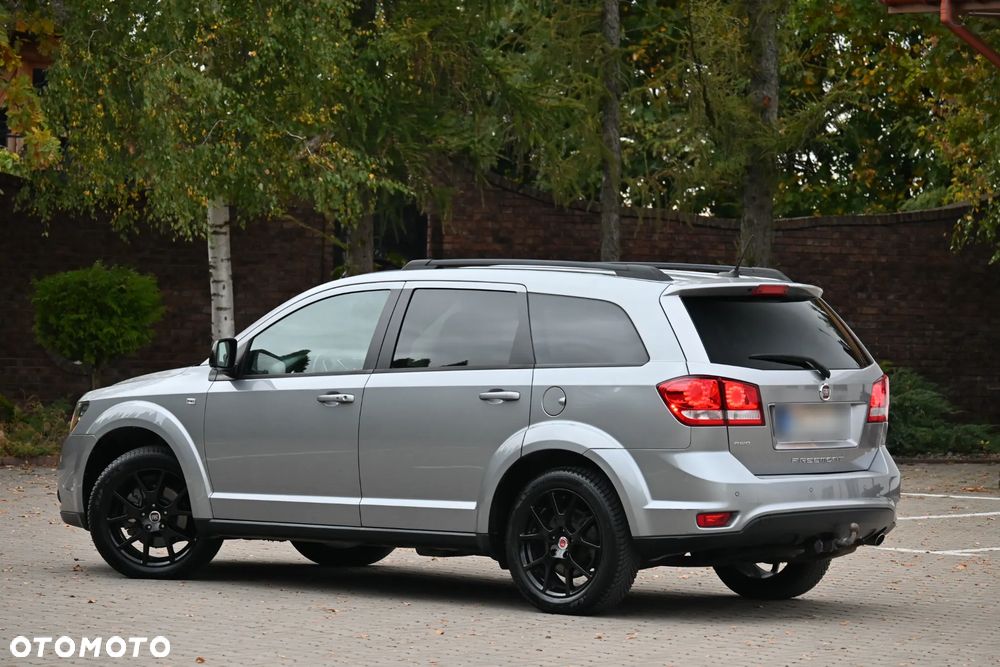 Fiat Freemont 2.0 Multijet 16V DPF Automatik Allrad Black Code - 13