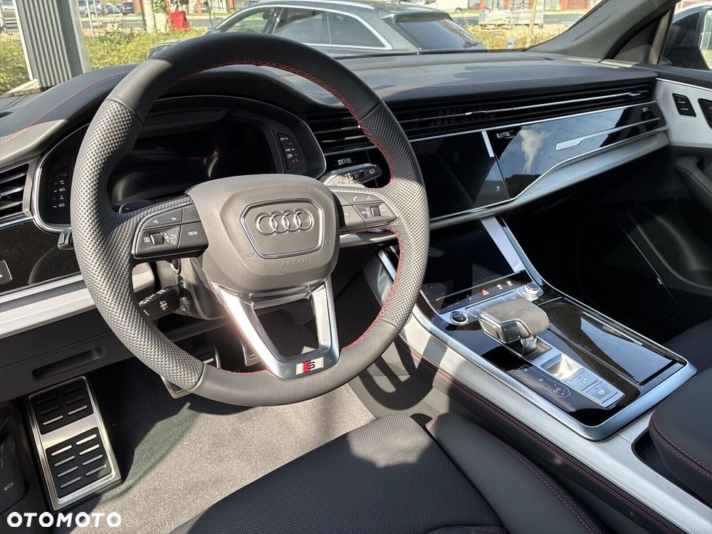 Audi Q8 - 13