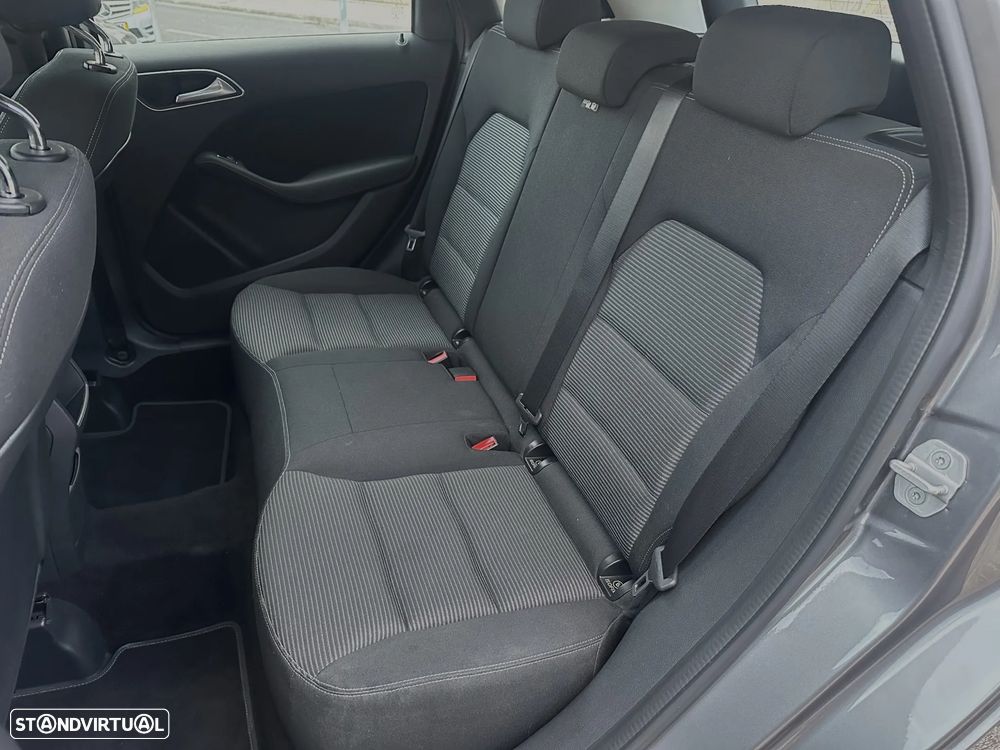 Mercedes-Benz B 180 d Urban - 9