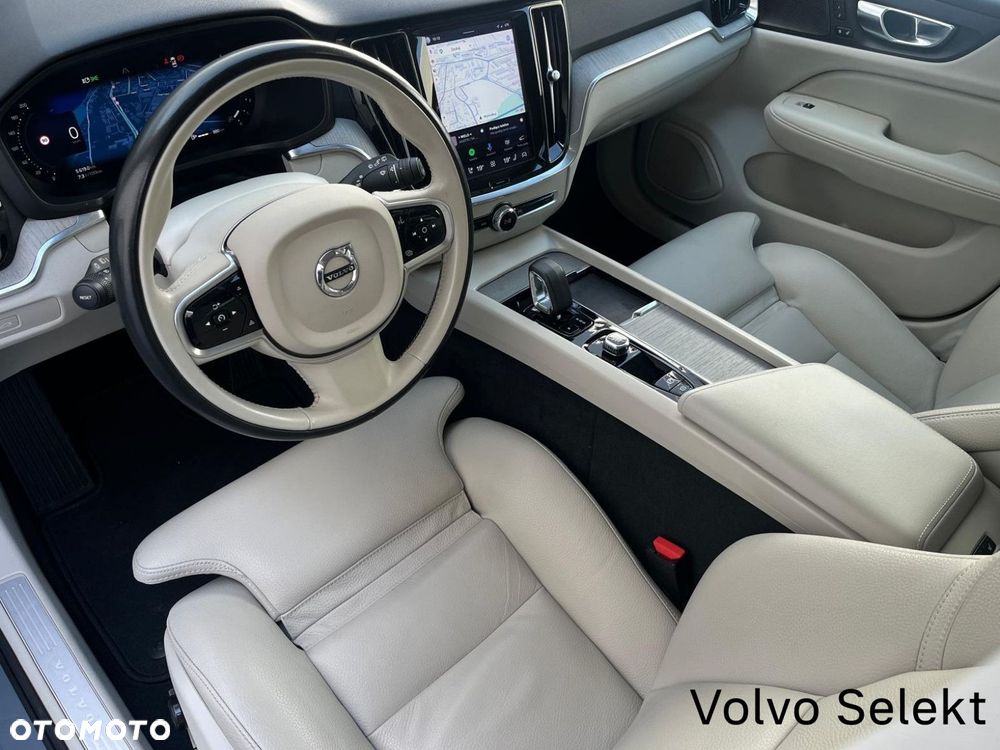 Volvo V60 Cross Country - 12