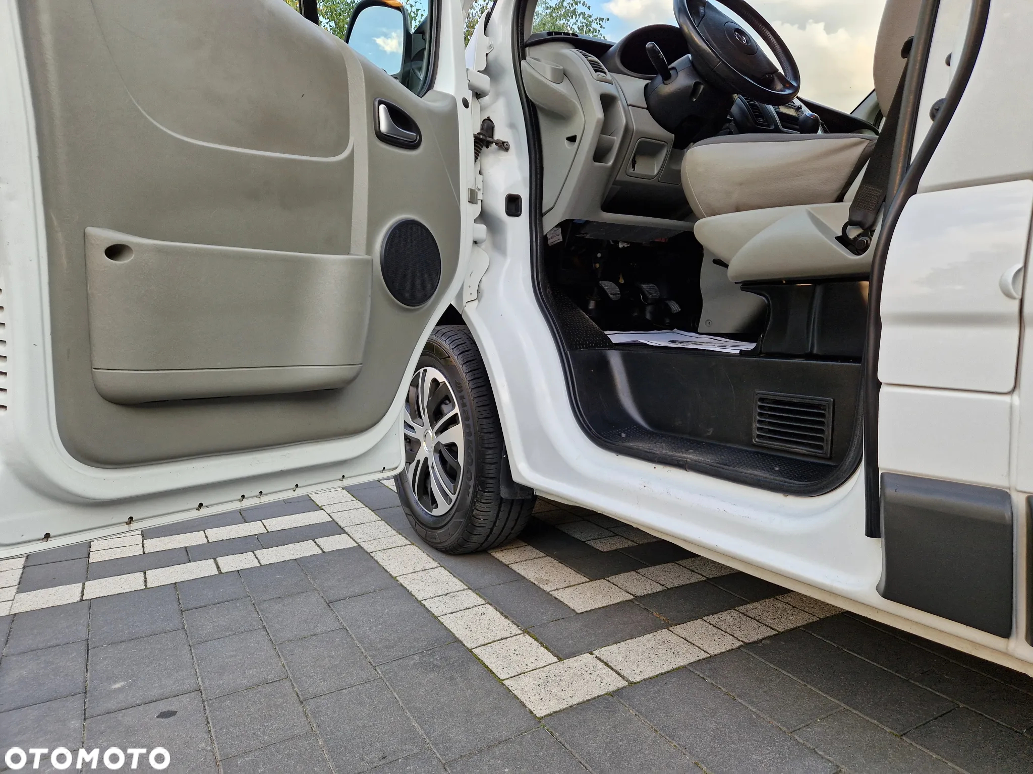 Opel Vivaro - 12