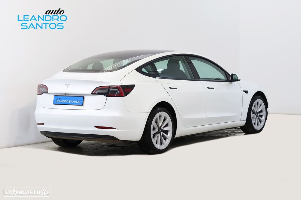 Tesla Model 3 Standard Range Plus RWD - 3