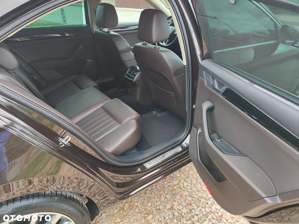 Skoda Superb 2.0 TDI L&K DSG - 19