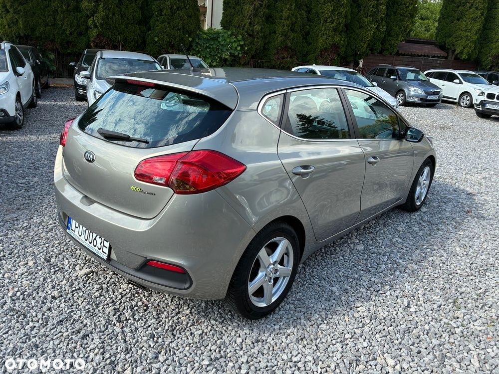 Kia Ceed 1.6 GDI Dream-Team Edition - 8