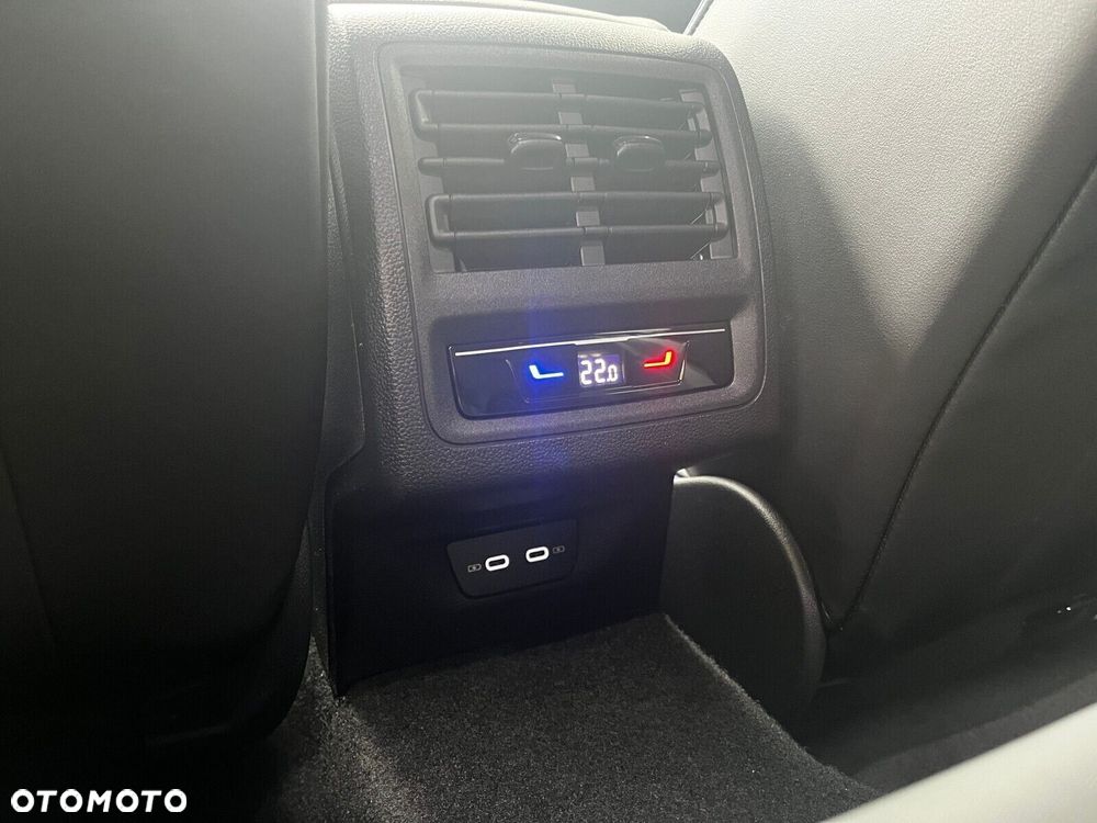 Volkswagen Golf 2.0 TSI 4Motion R DSG - 19