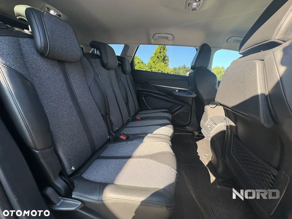 Peugeot 5008 PureTech 130 EAT6 Allure - 16