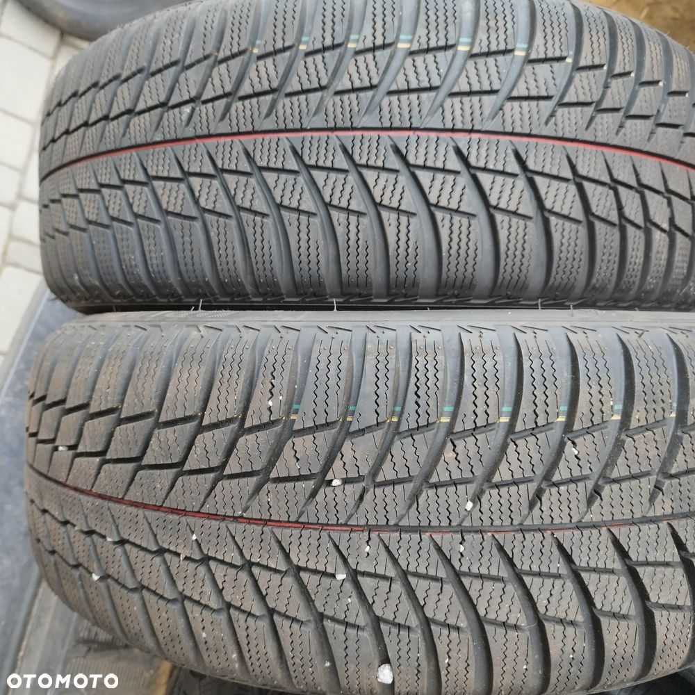 205/55/17 bridgestone blizzak lm 001
