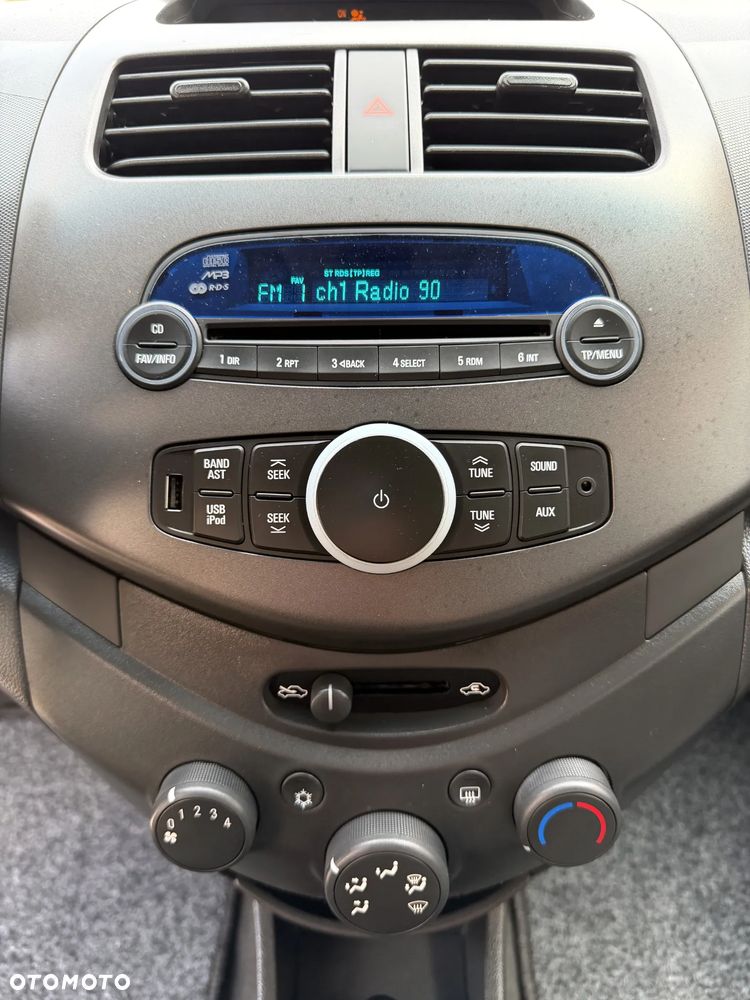 Chevrolet Spark 1.0 LT - 8