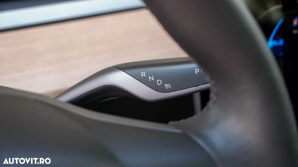 Tesla Model 3 Langstreckenbatterie Allradantrieb Dual Motor - 26