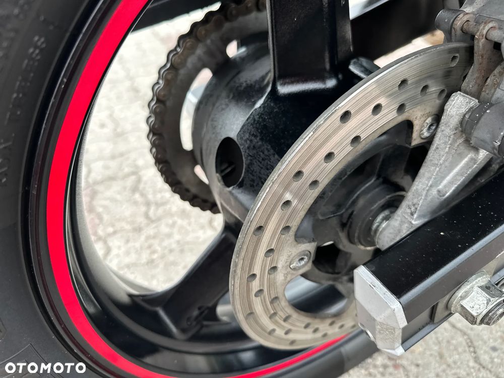 Suzuki V-STROM - 17