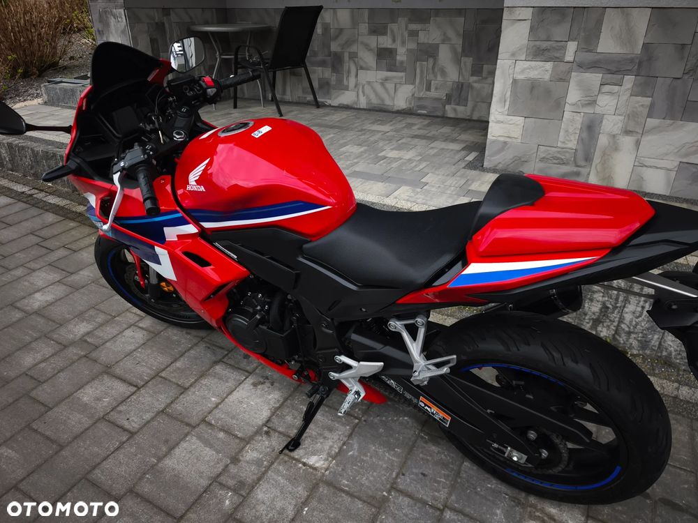 Honda CBR - 25
