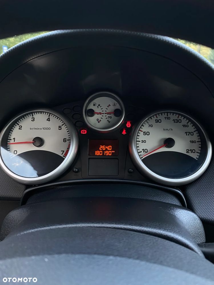 Peugeot 207 - 9