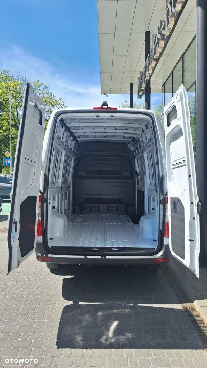 Mercedes-Benz Sprinter - 7