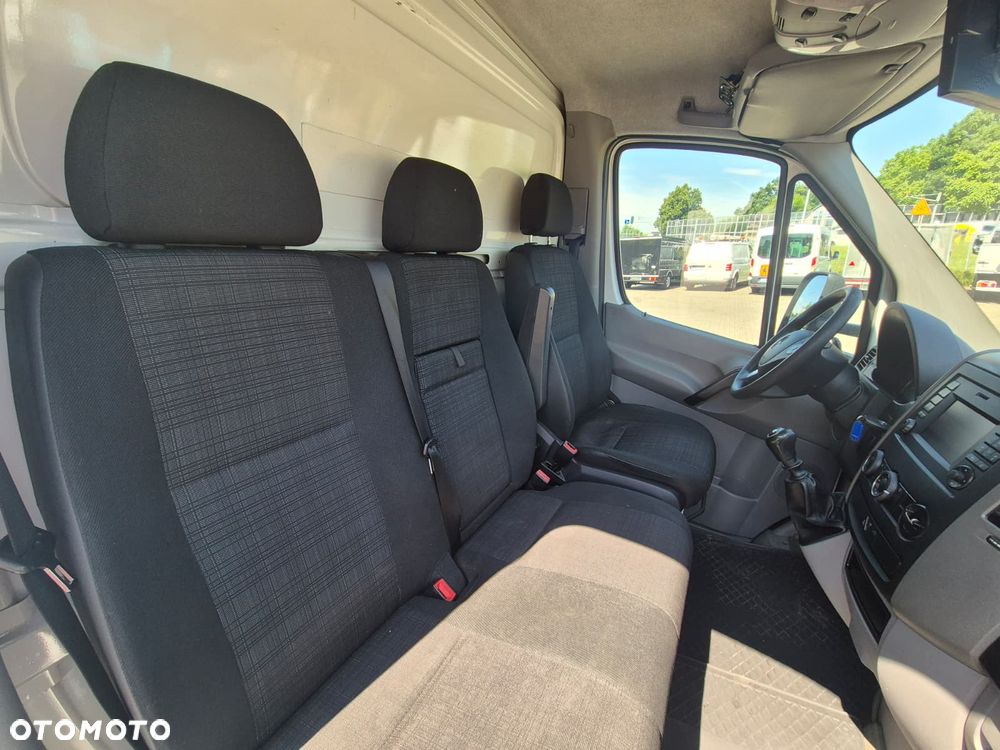 Mercedes-Benz Sprinter 316 CDi / KONTENER / NAJWIĘKSZY / PNEUMATYKA TYŁ / WINDA 750KG NA PILOT / BEZWYPADKOWY / SERWISOWANY / KLIMATYZACJA / KAMERA COFANIA / EURO 5 - 22