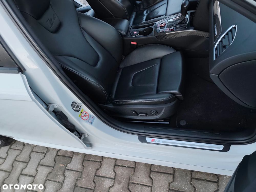 Audi S4 Avant - 9