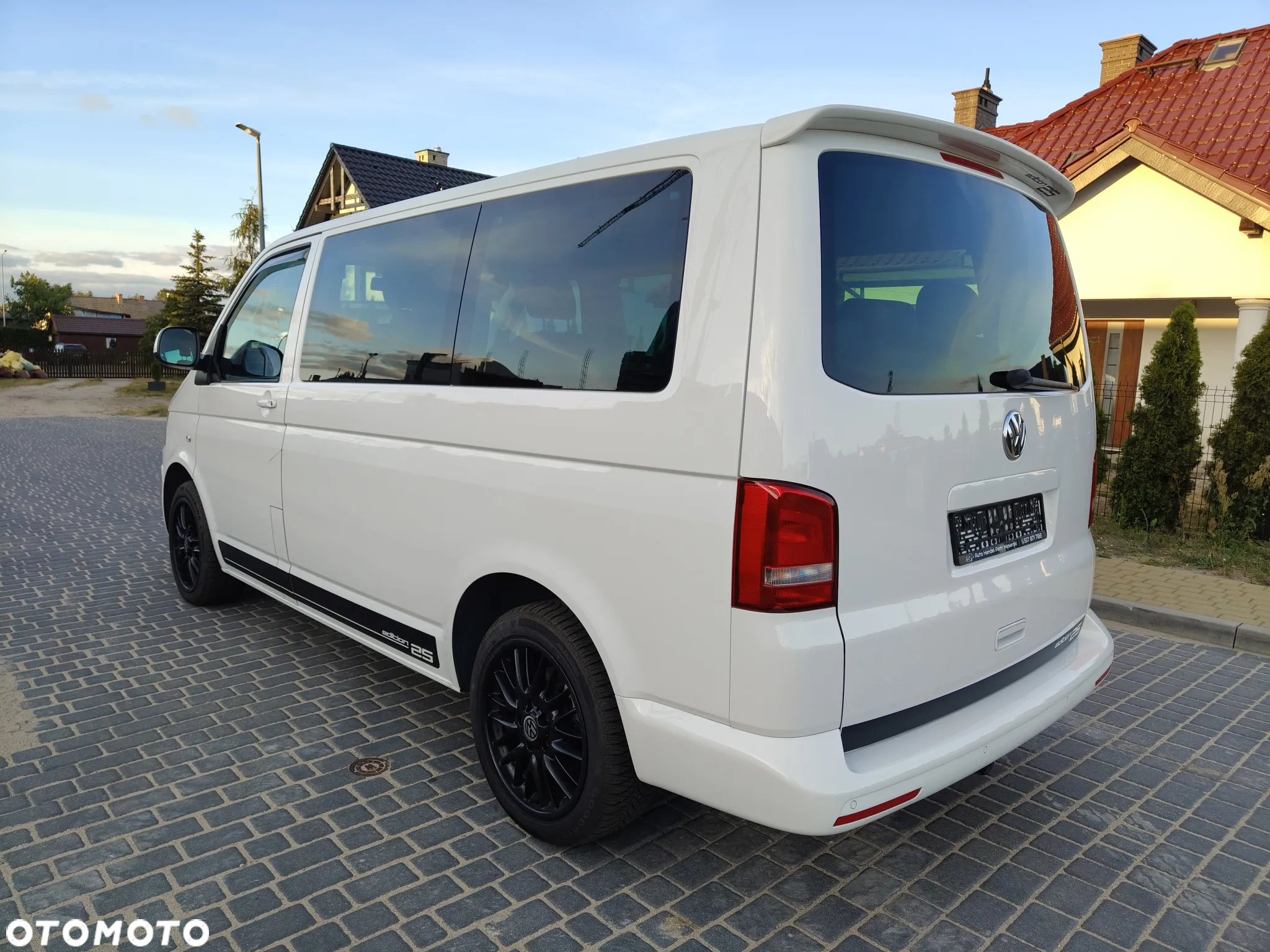 Volkswagen Multivan - 6