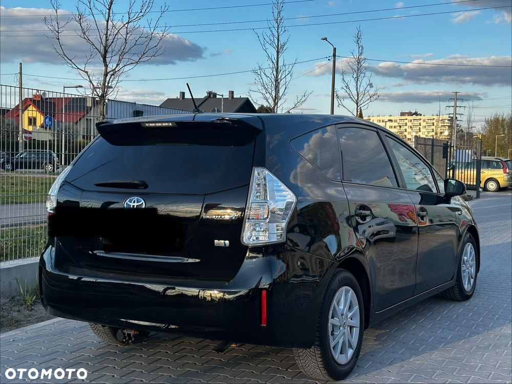 Toyota Prius+ (Hybrid) - 13