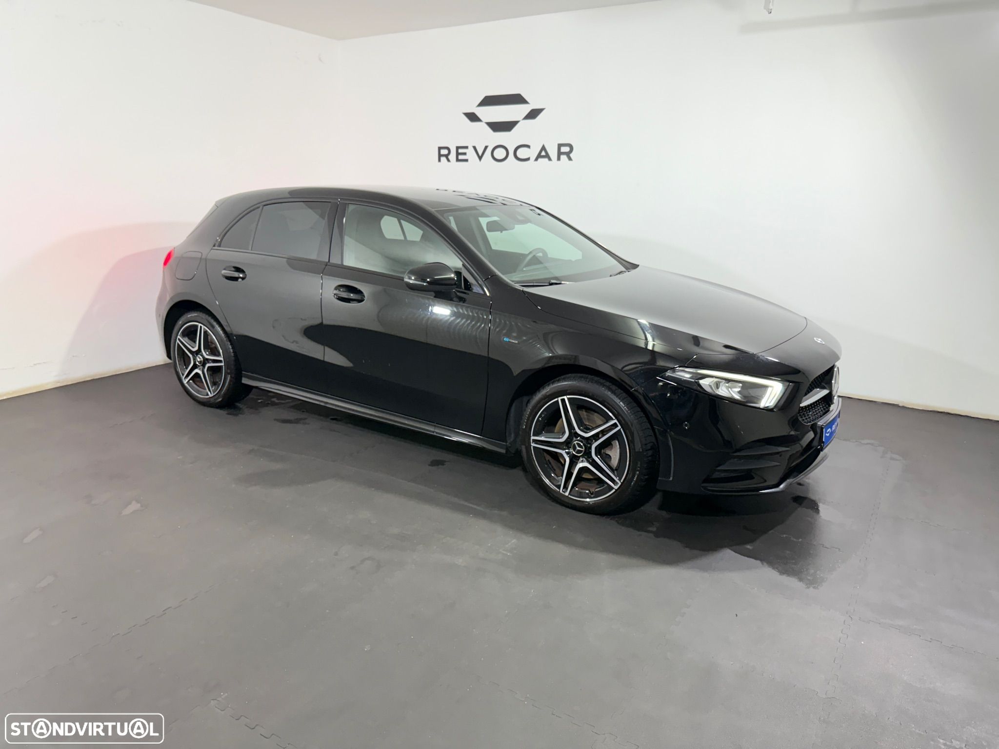 Mercedes-Benz A 250 e AMG Line - 1