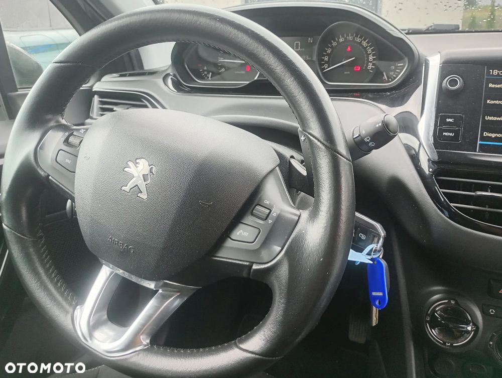 Peugeot 208 1.2 PureTech Active ETG5 - 37