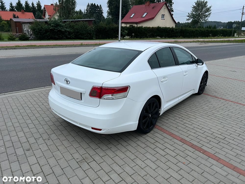 Toyota Avensis 2.2 D-4D Premium - 4