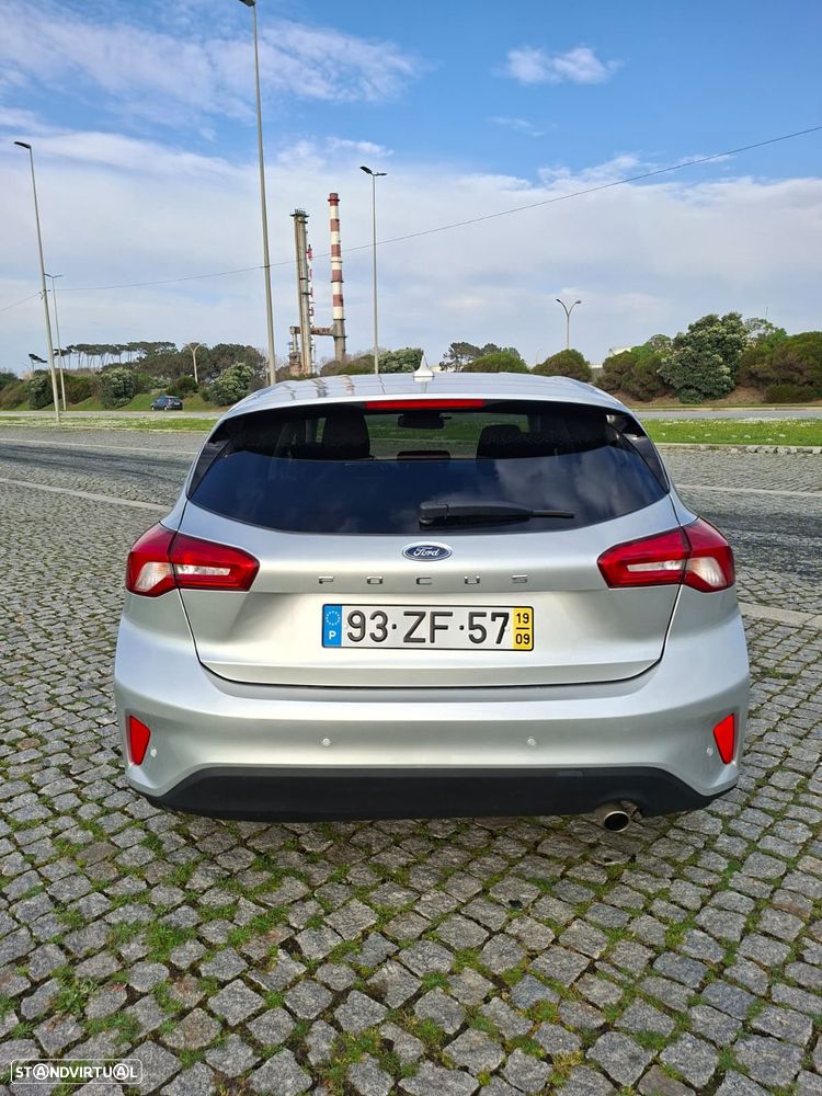 Ford Focus 1.5 TDCi ECOBlue Business - 5