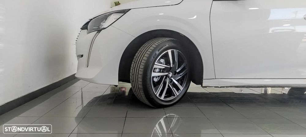 Peugeot 208 1.2 PureTech Allure - 11