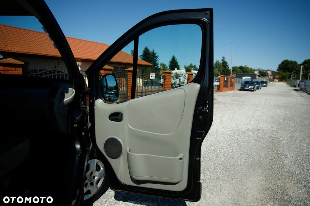 Opel Vivaro - 31
