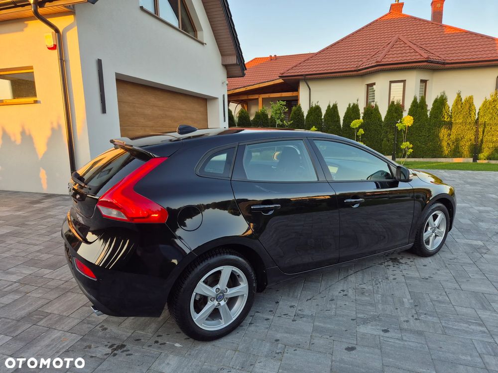 Volvo V40 T2 Kinetic - 26
