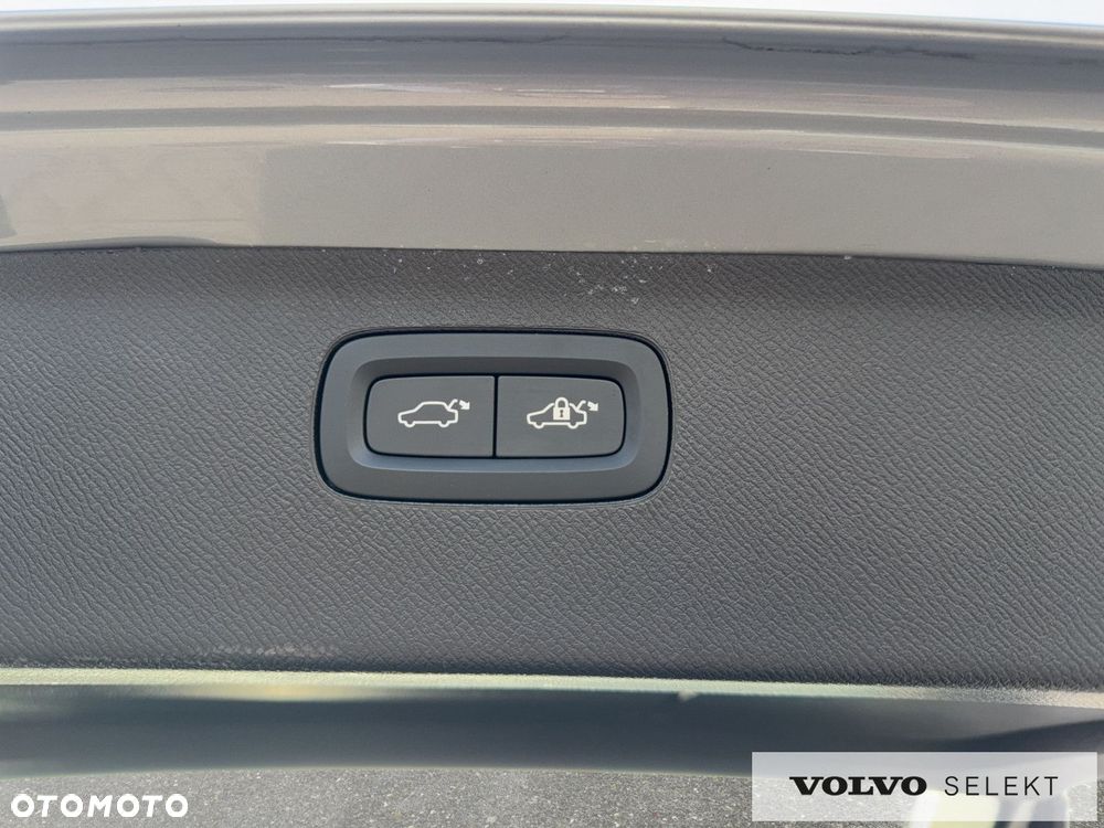 Volvo XC 90 - 23