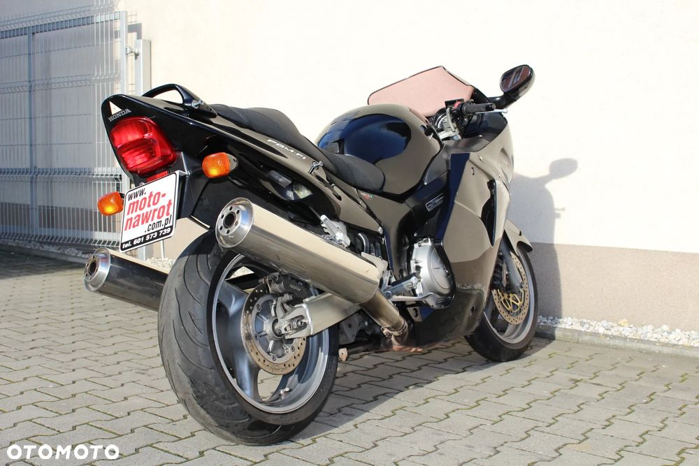 Honda CBR - 8