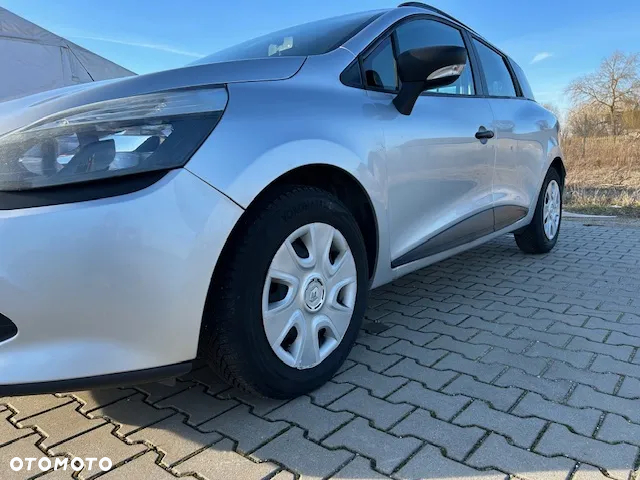 Renault Clio - 11