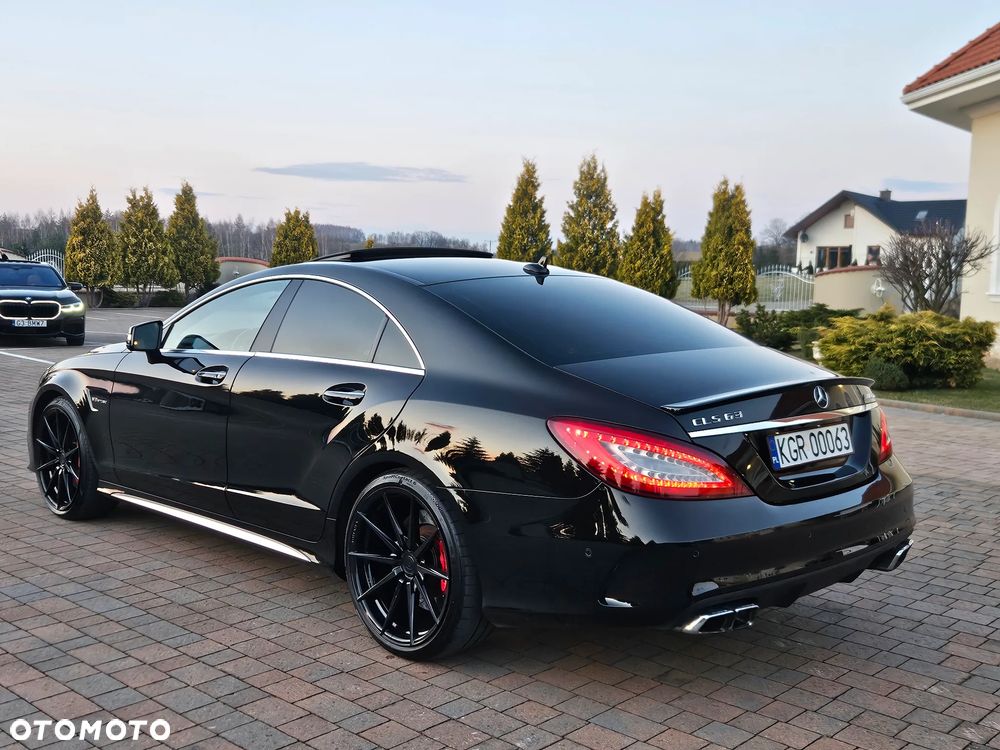 Mercedes-Benz CLS - 21