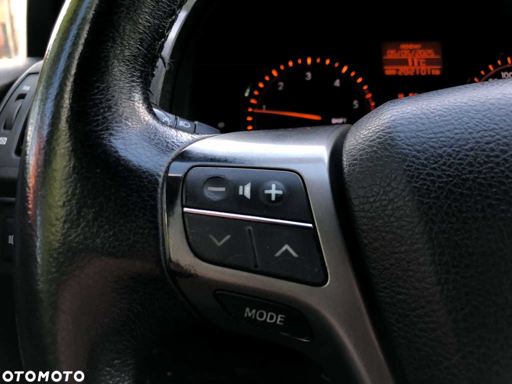 Toyota Avensis Combi 2.0 D-4D - 23