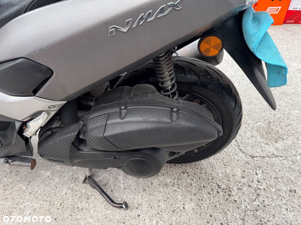 Yamaha NMAX - 17