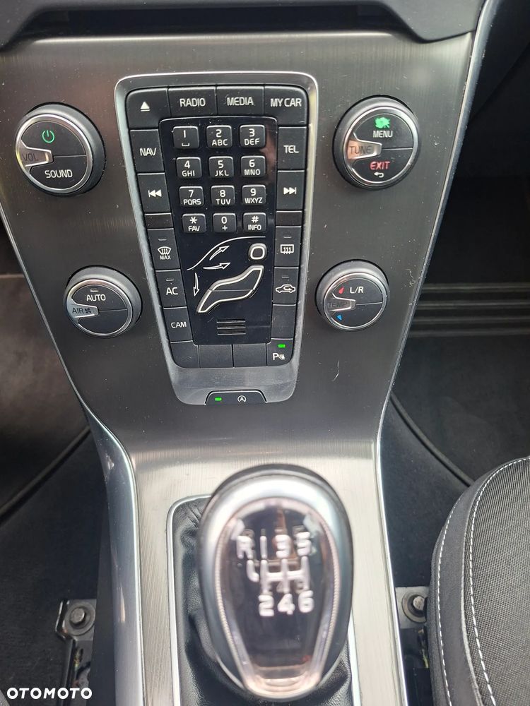 Volvo V40 D2 Momentum - 21