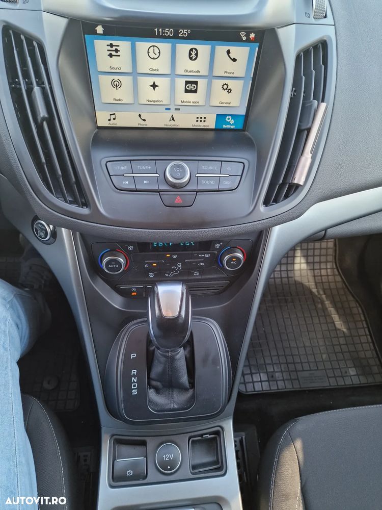 Ford Kuga 2.0 TDCi 2x4 Aut. Titanium - 12
