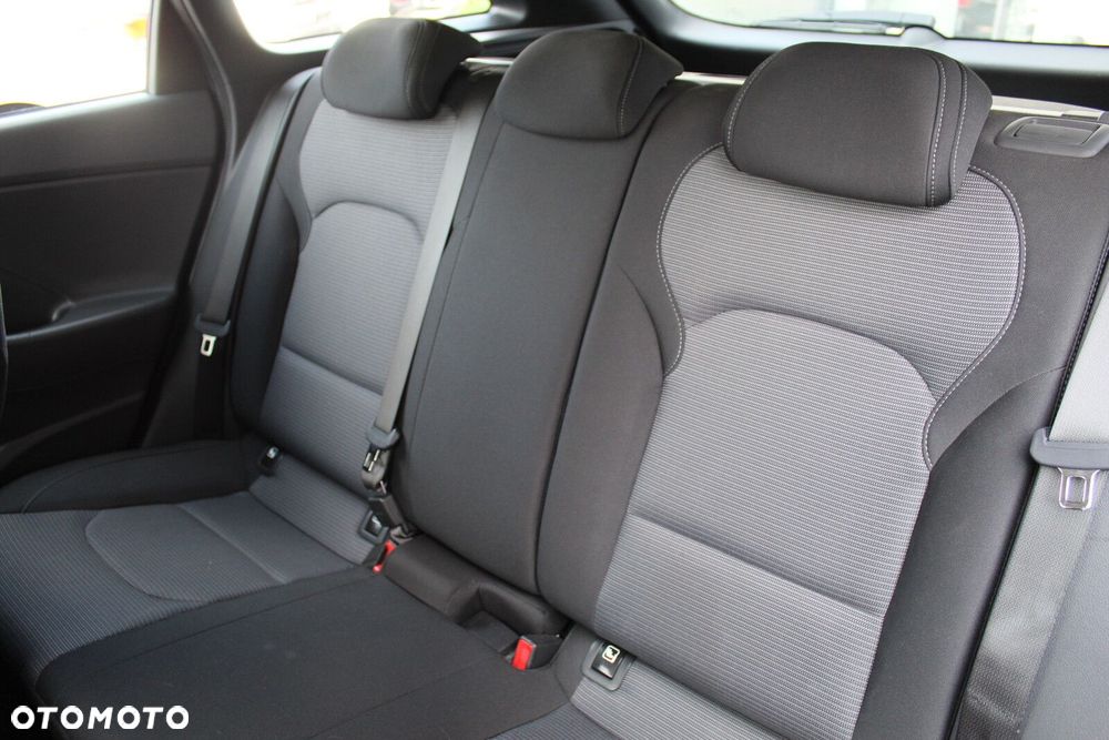 Hyundai i30 1.5 T-GDI 48V Modern - 21