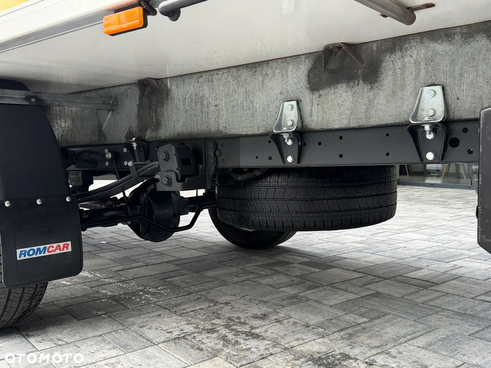 Iveco 35S16 3.0l Chłodnia 8 Palet / Agregat Carrier Viento / Izoterma RomCar / Unikatowy stan / Nowe opony / Serwisowany w aso / FV23% - 18