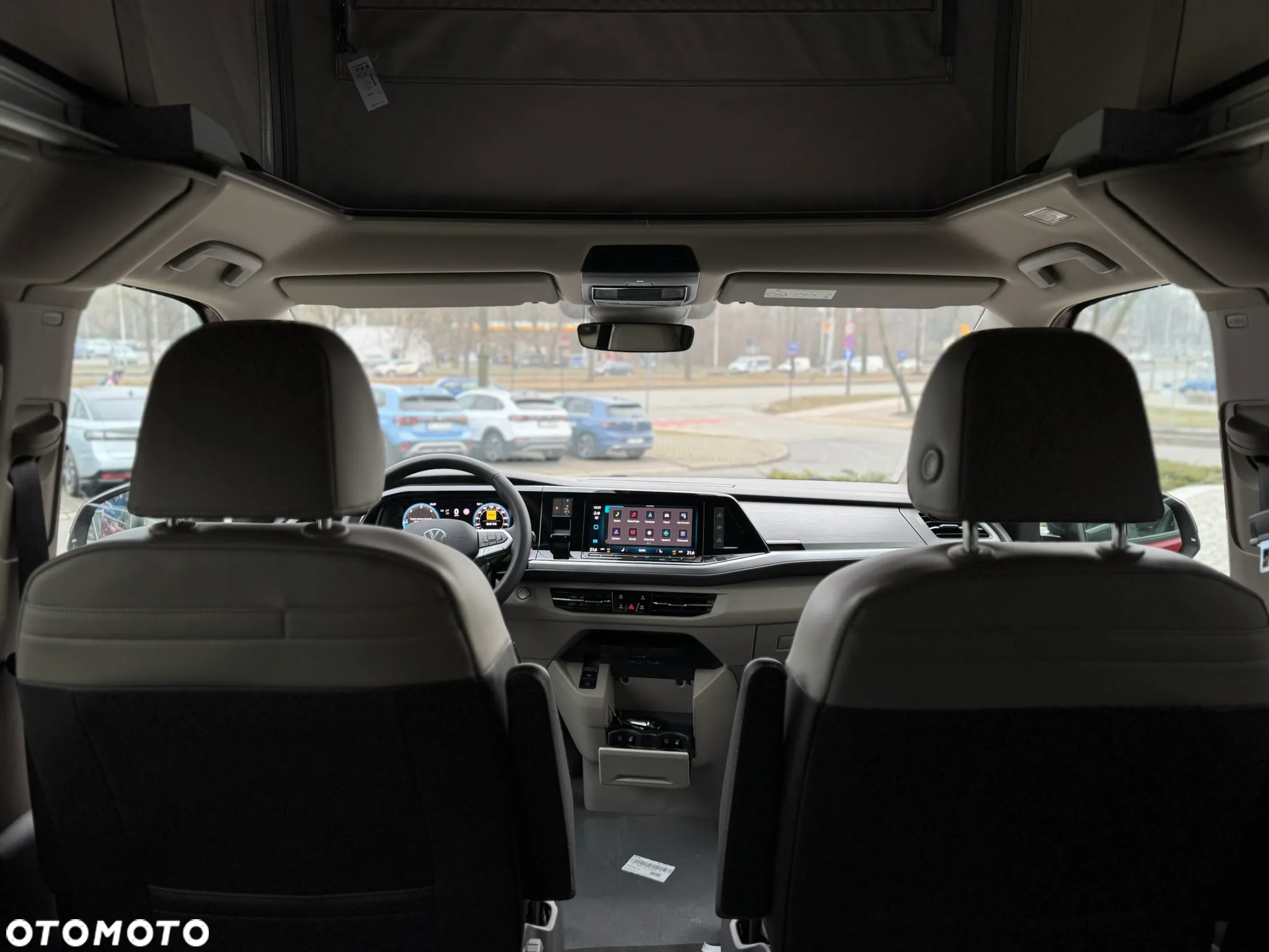 Volkswagen Multivan - 32