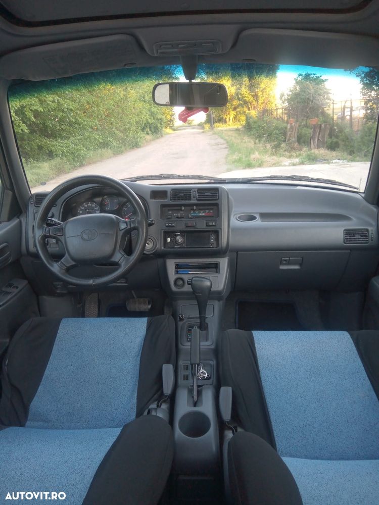 Toyota RAV4 - 9