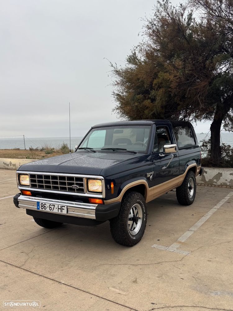 Ford Bronco - 12