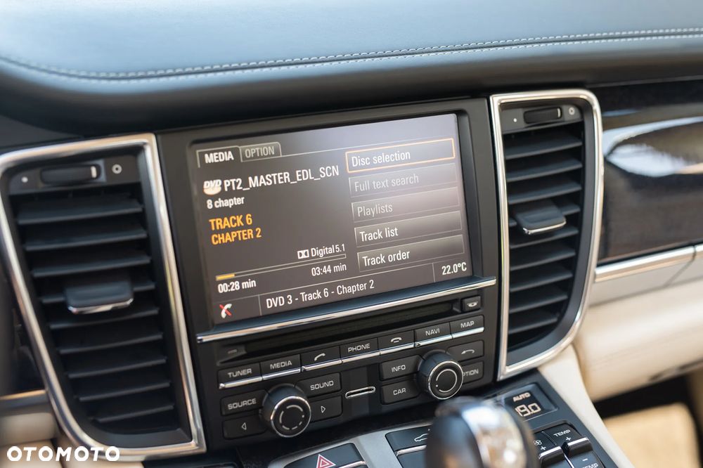 Porsche Panamera Turbo Executive - 19