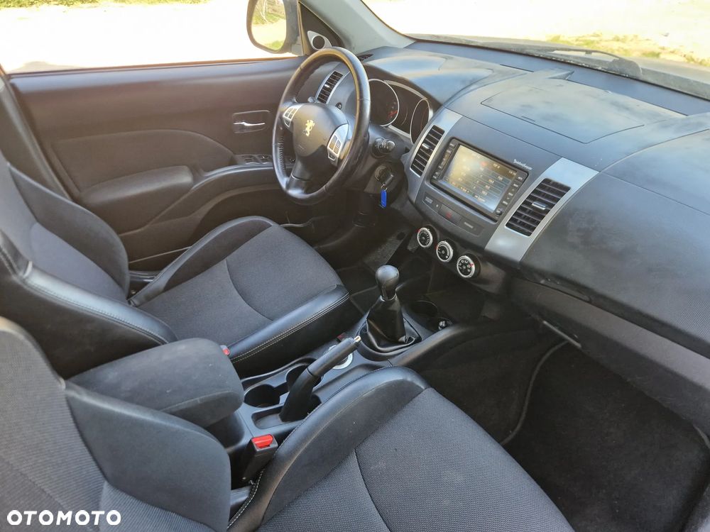 Peugeot 4007 7-Sitzer Sport - 15