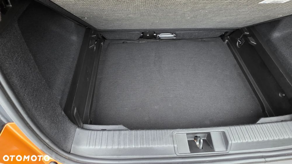 Renault Captur TCe 100 INTENS - 10