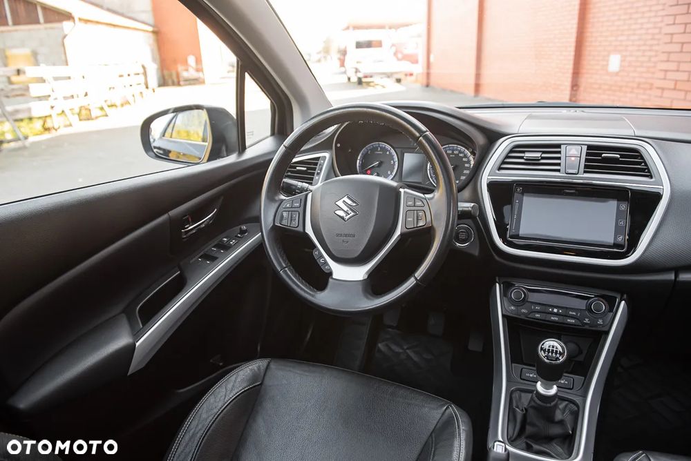 Suzuki SX4 S-Cross 1.6 DDiS Premium Plus 4WD - 26