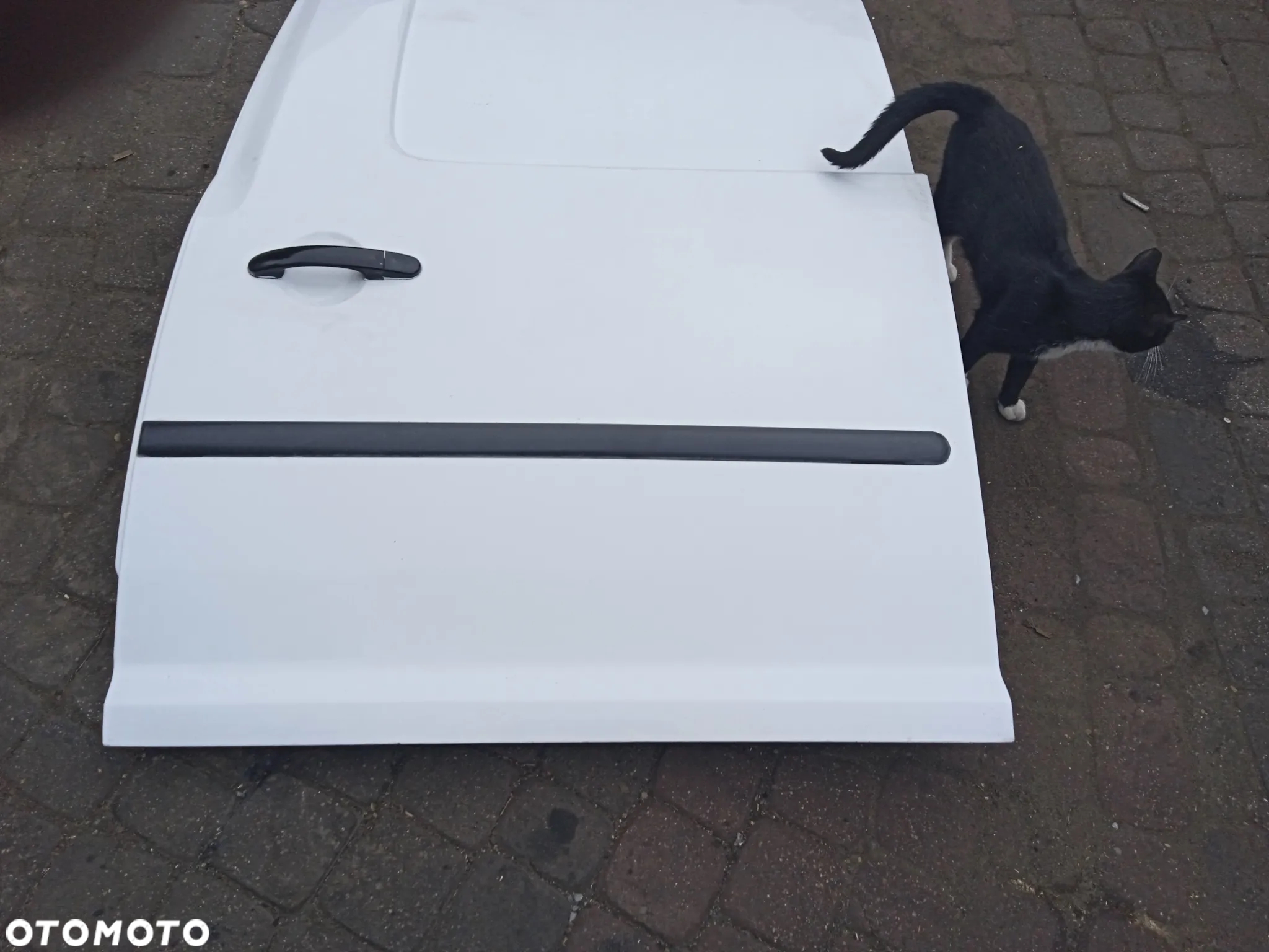 DRZWI PRZESUWNE LEWE ZAMEK KLAMLA  VW CADDY LONG  04-15 - 3