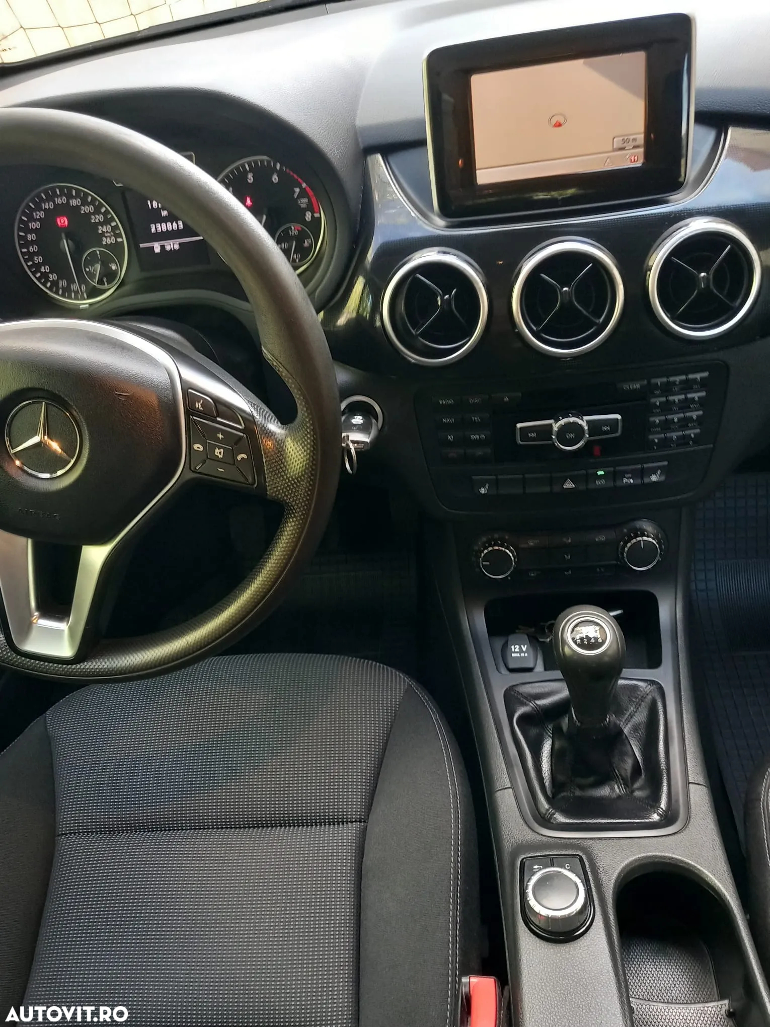 Mercedes-Benz B 180 BlueEFFICIENCY - 3