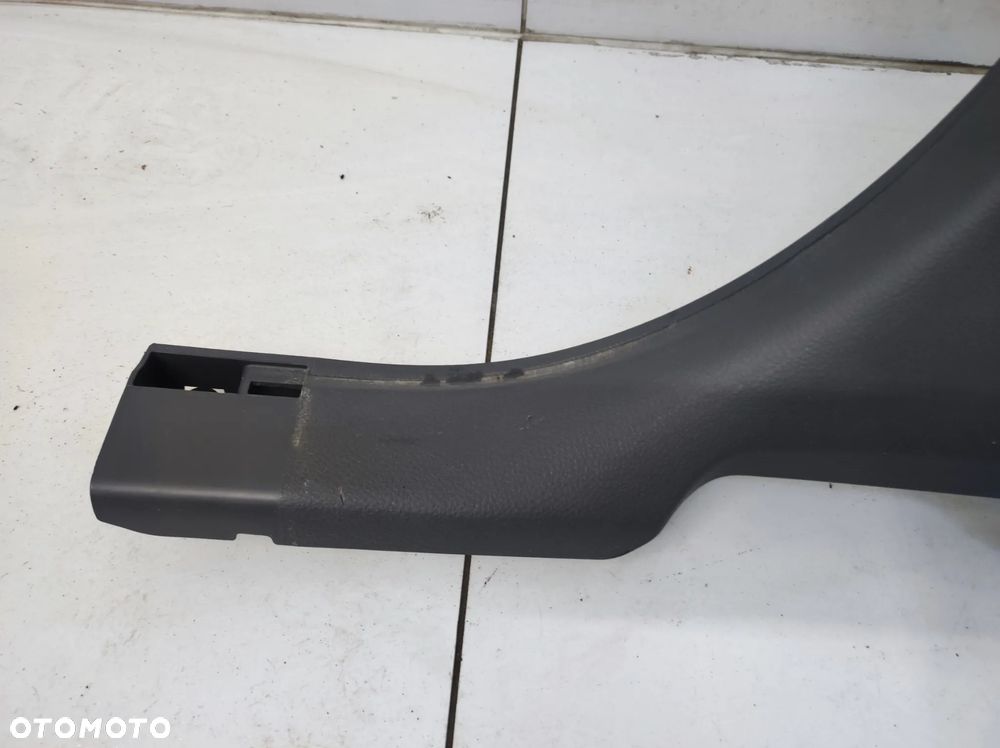OSŁONA POSZYCIA SŁUPKA B ŚRODKOWA PRAWY FORD RANGER V 5 - 4